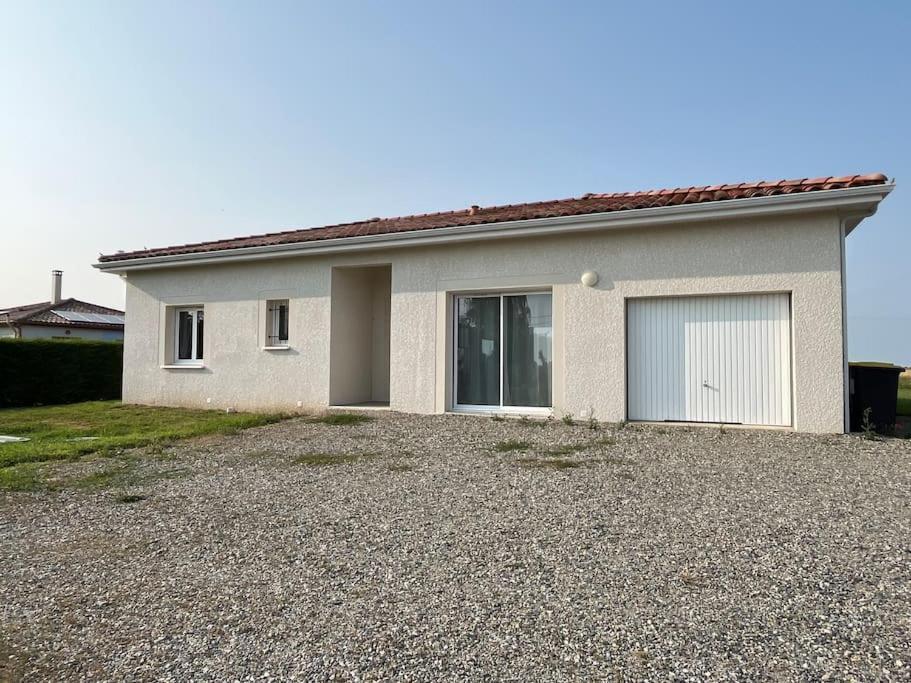 Maison A Saint Elix Le Chateau Экстерьер фото